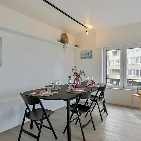 דירה Huswell - Stylishly Refurbished With Sea View *